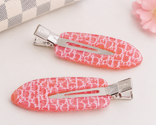 🎀 Pink Dior-Inspired Statement Clips